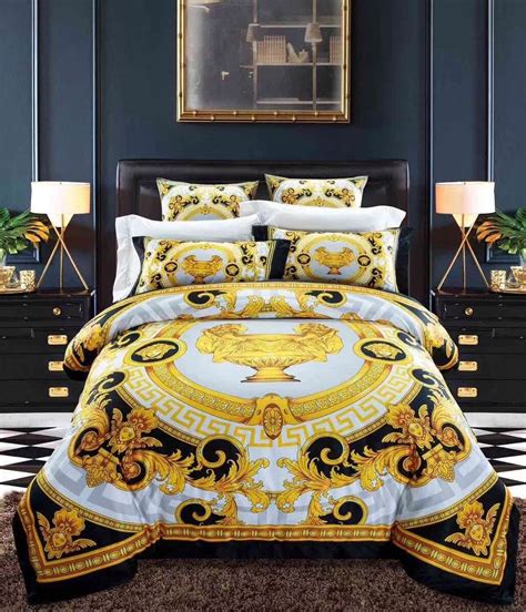 couvre lit versace|Luxury Bedding & Bed Linen Sets .